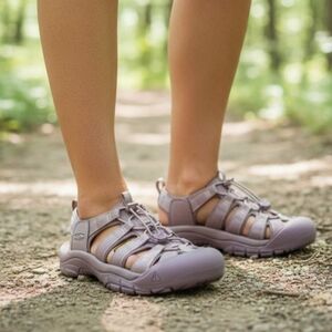 NEW! KEEN Women's Mauve Sandals Newport H2 Sz 9 Price Firm